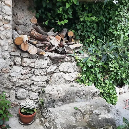 Eccehomo De Casa rural